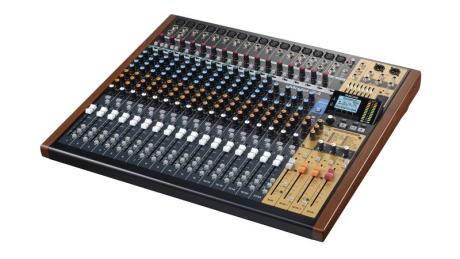 Tascam: Model 24