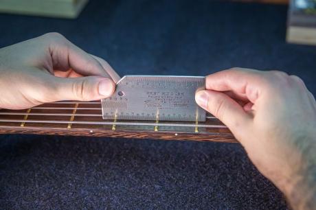 W-Music Distribution: RockCare Fret Rocker 