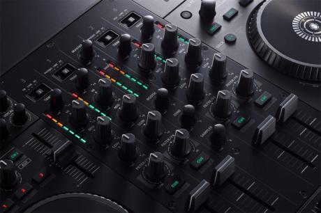 Roland: DJ-707M