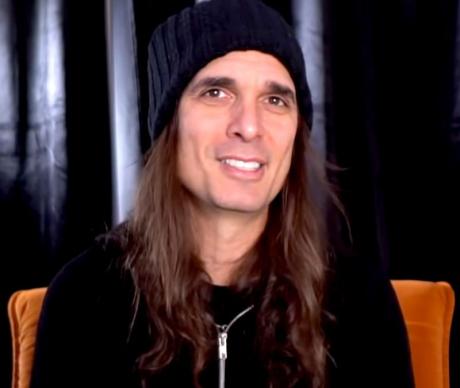 Kiko Loureiro - Thrashový Menšík