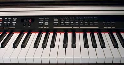 Kurzweil RE-210 - digitální piano s kladívkovou mechanikou