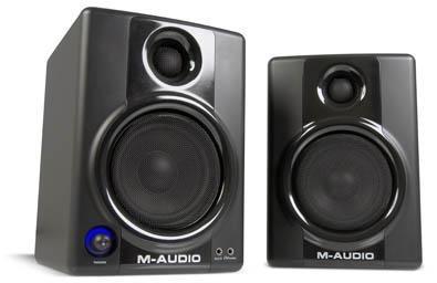 M-Audio Studiophile AV 40 - dvoupásmové monitory pro "stolní multimediální systém"