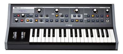 Moog Little Phatty Stage II - Moog music představil druhou generaci syntezátoru Little Phatty
