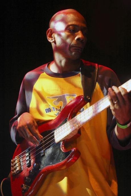 Bass profil - Reggie Washington